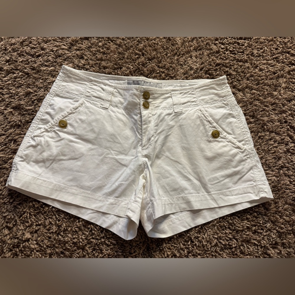 Old Navy Mid-Rise White Shorts Y2K